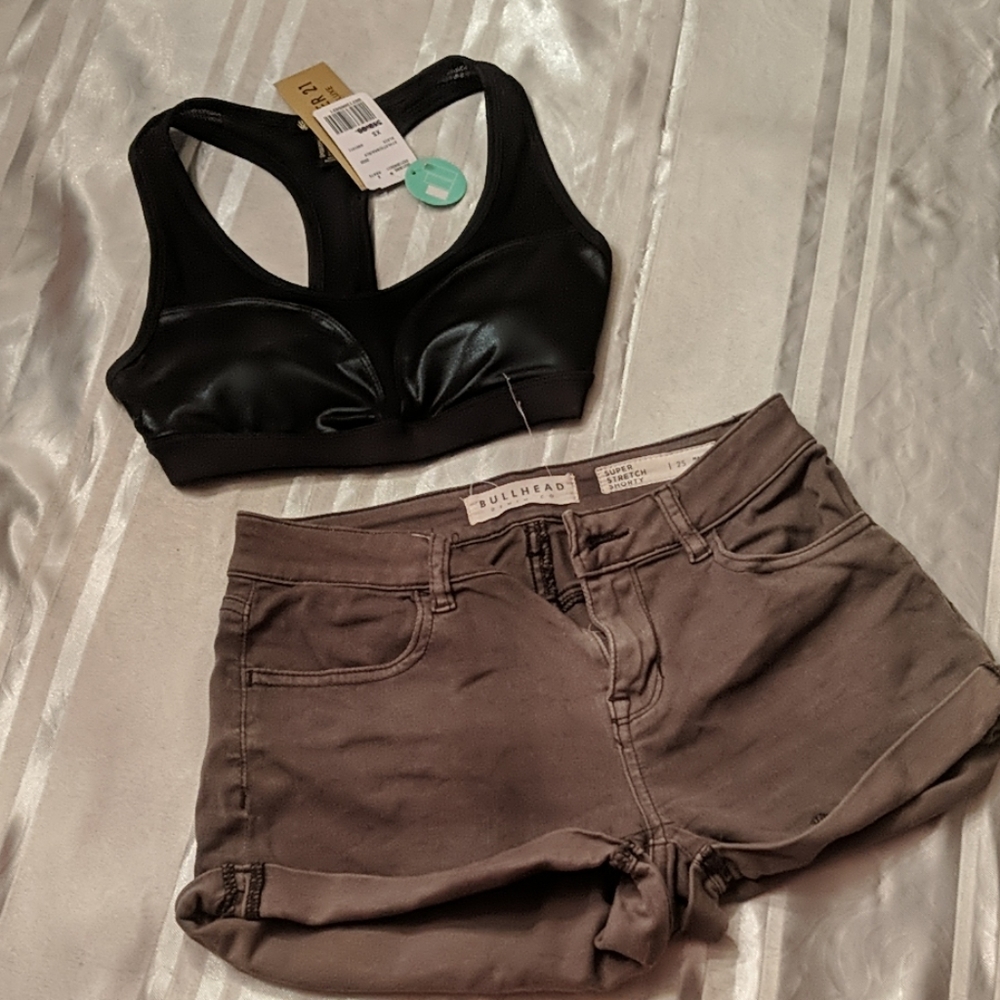 Bundle NWT Forever 21 Sports Bra and cuffed shorts